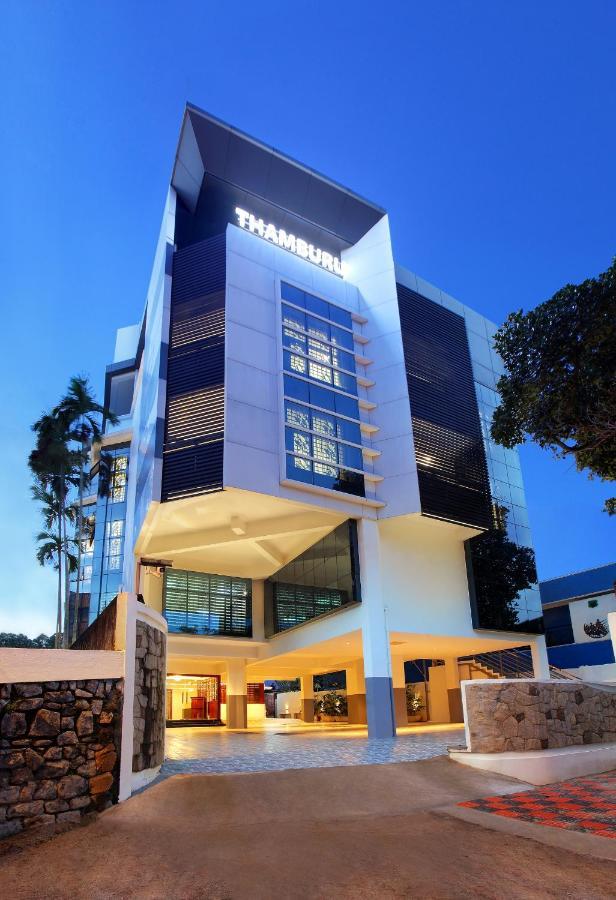 Hotel Thamburu International 特里凡得琅 外观 照片
