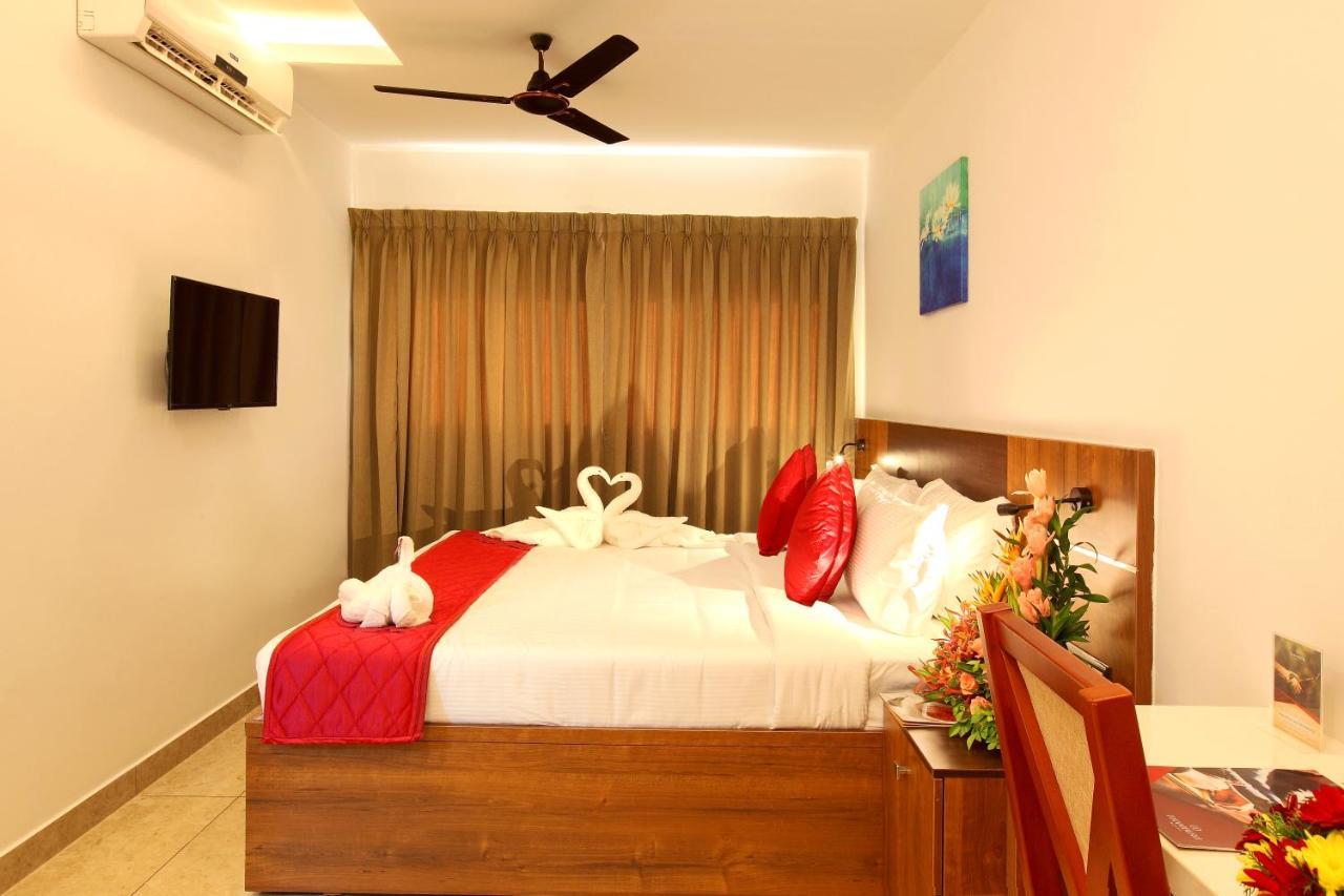 Hotel Thamburu International 特里凡得琅 外观 照片